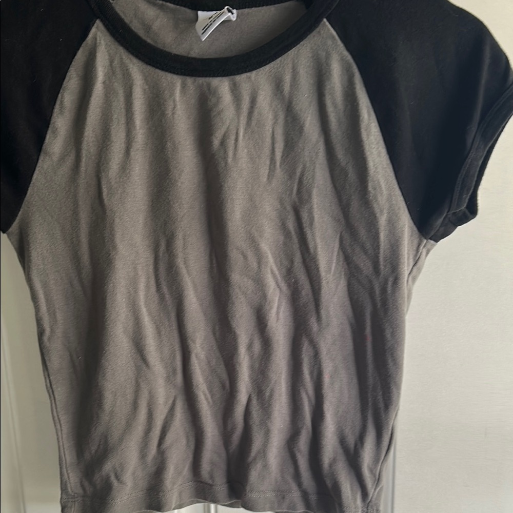 Zine Clothing Gray and Black Raglan Crop Top
